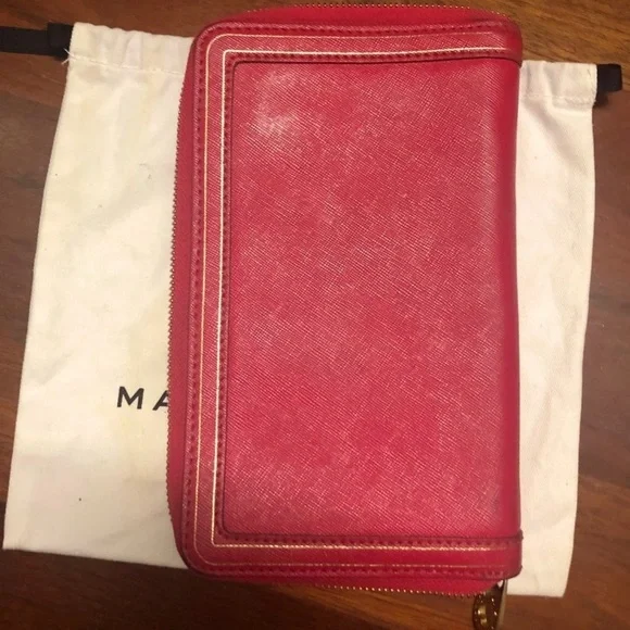Marc Jacobs Oversized Zip Around Wallet - Picture 10 of 10